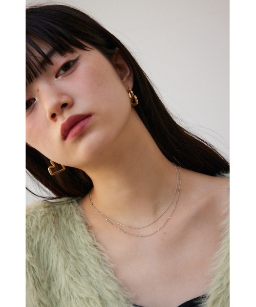 AZUL by moussy（アズールバイマウジー）の「ニュアンスハートシェイプドフープピアス（ピアス（両耳用）・レディース・ゴールド系その他/シルバー・FREE）」の9枚目の写真