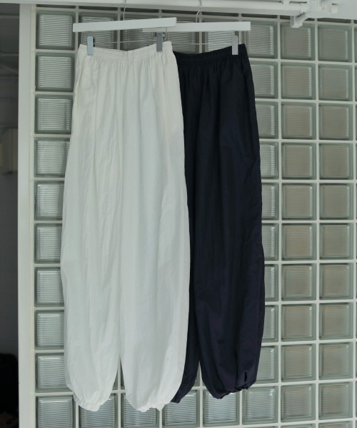 anuke（アンヌーク）の「anuke Nylon Volume Pants ナイロンボリューム