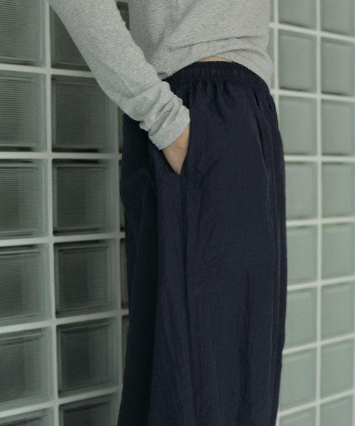 anuke（アンヌーク）の「anuke Nylon Volume Pants ナイロン