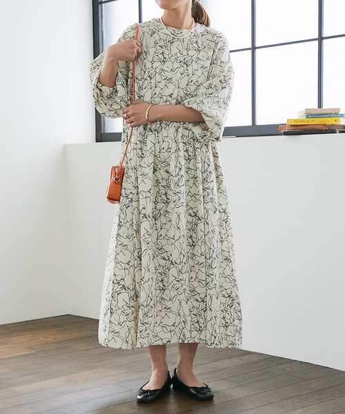 un dix cors（アンディコール）の「線画フラワープリントワンピース（ワンピース・レディース・ホワイト/ブラック・FREE）」の4枚目の写真