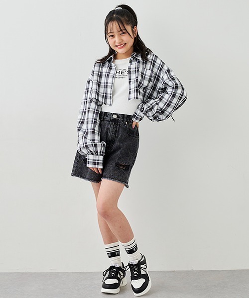 by LOVEiT(バイラビット)の「バックロゴダメージデニムショートパンツ(デニムパンツ・キッズ・ブルー/ブラック・120cm/130cm/140cm/150cm/160cm)」の4枚目の写真