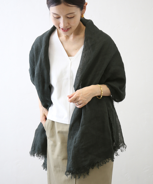 IENA（イエナ）の「【NIMNIMDUAI/ニムニムデュアイ】LINEN GAUZE SOLID リネンガーゼ ストール（ストール/ショール・レディース・ブラウン/パープル/ライトブルー/グリーン/キャメル/ウッド/イエロー系その他・FREE）」の9枚目の写真