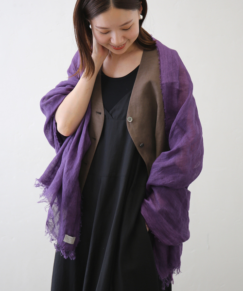 IENA（イエナ）の「【NIMNIMDUAI/ニムニムデュアイ】LINEN GAUZE SOLID リネンガーゼ ストール（ストール/ショール・レディース・ブラウン/パープル/ライトブルー/グリーン/キャメル/ウッド/イエロー系その他・FREE）」の12枚目の写真
