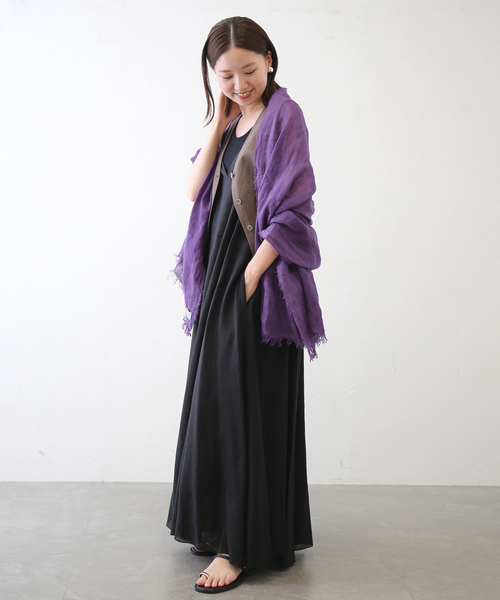 IENA（イエナ）の「【NIMNIMDUAI/ニムニムデュアイ】LINEN GAUZE SOLID リネンガーゼ ストール（ストール/ショール・レディース・ブラウン/パープル/ライトブルー/グリーン/キャメル/ウッド/イエロー系その他・FREE）」の14枚目の写真