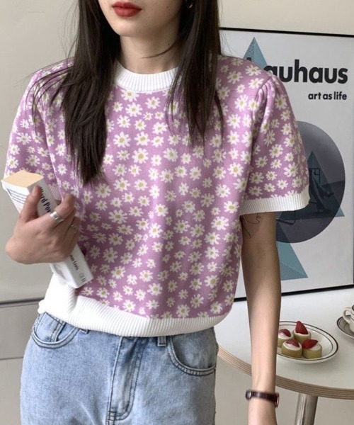 Achic(アシック)の「小花柄ニットトップス(Tシャツ/カットソー・レディース・ブラック/ブルー/パープル・M)」の8枚目の写真