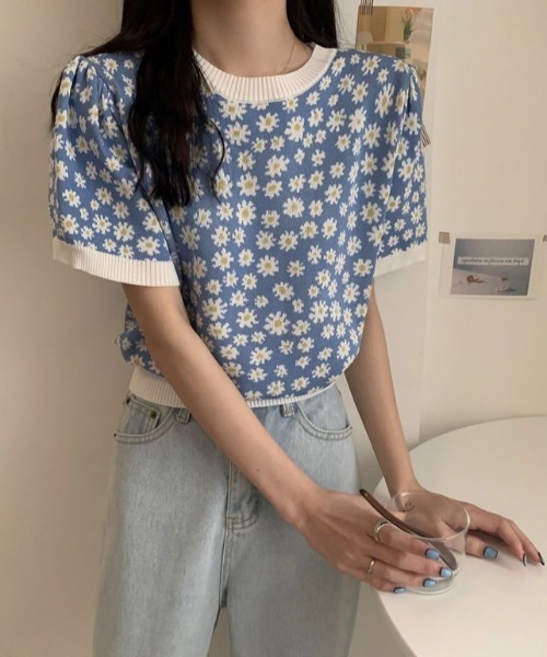 Achic(アシック)の「小花柄ニットトップス(Tシャツ/カットソー・レディース・ブラック/ブルー/パープル・M)」の22枚目の写真