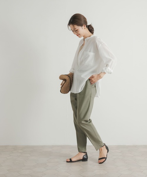 URBAN RESEARCH DOORS(アーバンリサーチドアーズ)の「リネン混テーパードイージーパンツ(その他パンツ・レディース・カーキ/ブラック・MEDIUM/SMALL)」の4枚目の写真