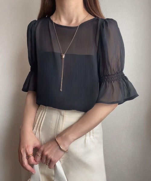 まもなく終了【新品】UNTITLEDべー ジュ フレアスリーブ ブラウスMサイズ 新品未使用】UNTITLED べー ジュ フレアスリーブ ブラウス M
