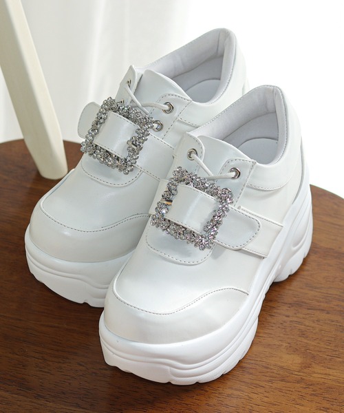 LOVEHUNTER(ラブハンター)の「LOVE HUNTER / 軽量 厚底 ビジュー バックル スニーカー (1673)(スニーカー・レディース・ブラック/ホワイト・3L/LL/L/M/S/SS)」の2枚目の写真