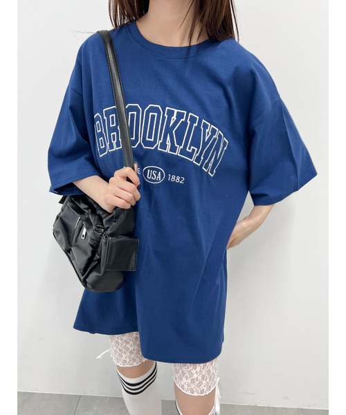 WC(ダブル シー)の「BROOKLYNロゴ ビッグTee(Tシャツ/カットソー・レディース・グレー/ピンク/ネイビー・FREE)」の2枚目の写真