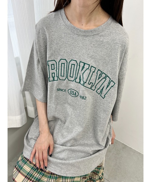 WC(ダブル シー)の「BROOKLYNロゴ ビッグTee(Tシャツ/カットソー・レディース・グレー/ピンク/ネイビー・FREE)」の6枚目の写真