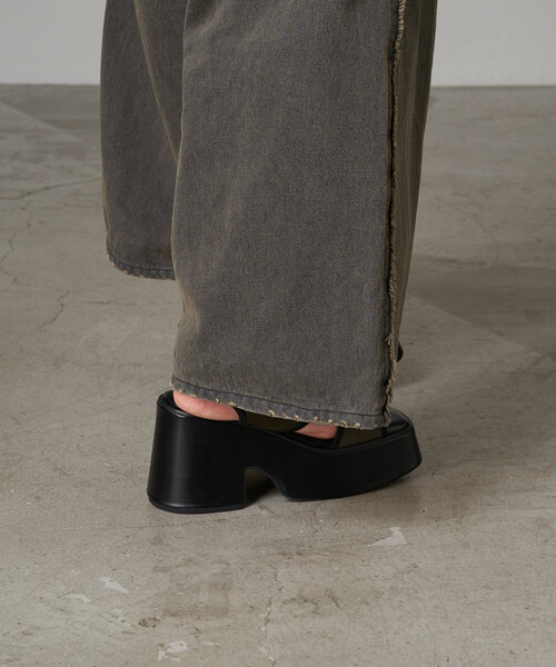 RAY CASSIN（レイカズン）の「ストレッチボリュームサンダル（サンダル・レディース・ブラック/カーキ・SMALL/LARGE/MEDIUM）」の15枚目の写真