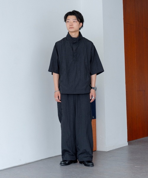 SINSS（シンス）の「Wide straight nylon tech pants / ワイドストレートナイロンテックパンツ（その他パンツ・メンズ・ブラック・SMALL/MEDIUM/LARGE）」の19枚目の写真