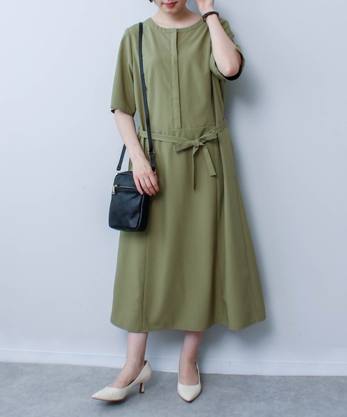 fleur by mint breeze(フルールバイミントブリーズ)の「【L~5L 大きいサイズ】リネンライクベルト使いワンピース(ワンピース・レディース・ネイビー/カーキ・L/LL/3L/4L/5L)」の4枚目の写真