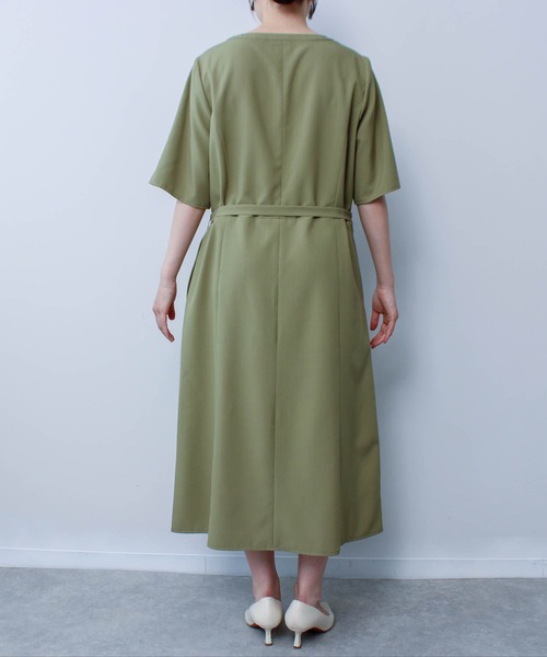 fleur by mint breeze(フルールバイミントブリーズ)の「【L~5L 大きいサイズ】リネンライクベルト使いワンピース(ワンピース・レディース・ネイビー/カーキ・L/LL/3L/4L/5L)」の16枚目の写真