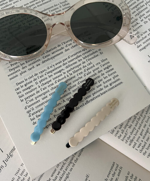 SHENERY(シーナリー)の「ヘアピン(その他ヘアアクセサリー・レディース・アイボリー/ブルー/ブラウン・FREE)」の3枚目の写真