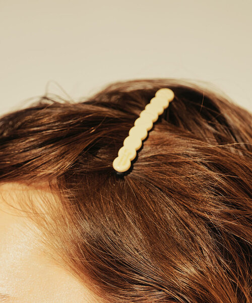 SHENERY(シーナリー)の「ヘアピン(その他ヘアアクセサリー・レディース・アイボリー/ブルー/ブラウン・FREE)」の2枚目の写真