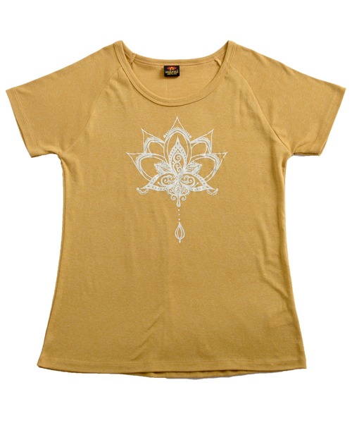 MARAI(マーライ)の「ロータスロゴ くすみカラー 半袖Tシャツ クルーネック プリント(Tシャツ/カットソー・レディース・カーキ系/ブルー/マスタード/ブラック/ピンク/レッド・FREE)」の18枚目の写真