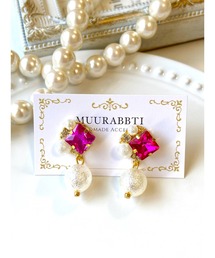 【MUURABBTI】スクエアビジューとコットン風パールのピアス(MA)
