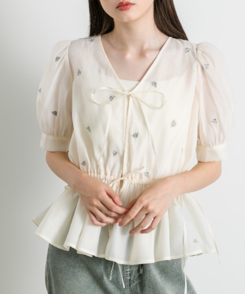 OLIVE des OLIVE（オリーブデオリーブ）の「Rose刺繍Wフロントブラウス（シャツ/ブラウス・レディース・アイボリー/ピンク/ブラック・FREE）」の4枚目の写真