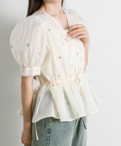 OLIVE des OLIVE（オリーブデオリーブ）の「Rose刺繍Wフロントブラウス（シャツ/ブラウス・レディース・アイボリー/ピンク/ブラック・FREE）」の6枚目の写真