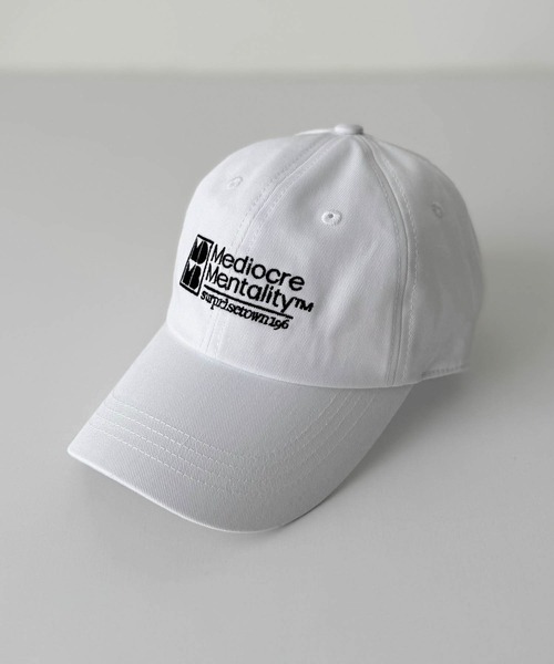 CANAL JEAN(キャナルジーン)の「Lakey Park Mediocre MentalityロゴCAP(キャップ・レディース・ホワイト/ネイビー/ブラウン・ONE SIZE)」の4枚目の写真