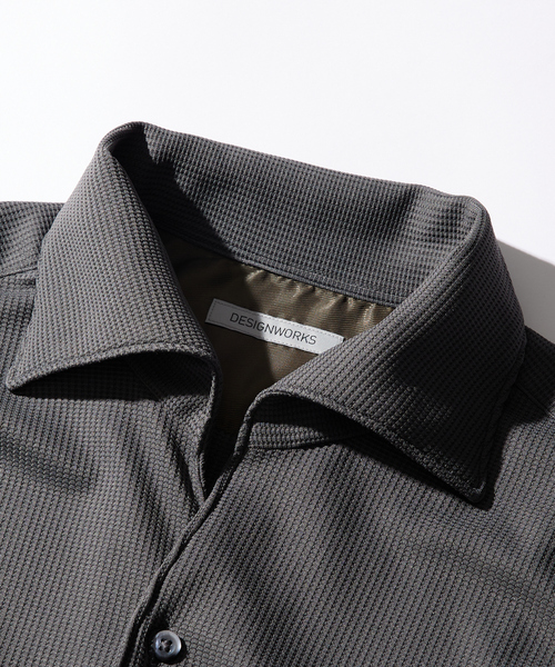 DESIGNWORKS(デザインワークス)の「【ワンピースカラー】タテアミドビー 長袖 シャツ(シャツ/ブラウス・メンズ・ホワイト/ネイビー/スミクロ・50/48/46/44)」の2枚目の写真