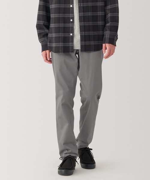 無印良品（ムジルシリョウヒン）の「紳士　ストレッチチノスリムパンツ（チノパンツ・メンズ・ブラック/ライトベージュ/ブラウン系/ブラウン系1/カーキ系・82/85/70/76/88/73/79）」の2枚目の写真