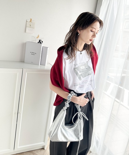 classicalelf（クラシカルエルフ）の「目を惹くグラフィックデザイン。綿100％レコードプレイヤーグラフィックTシャツ（Tシャツ/カットソー・レディース・ホワイト/チャコール・SMALL/MEDIUM/LARGE/X-LARGE）」の10枚目の写真