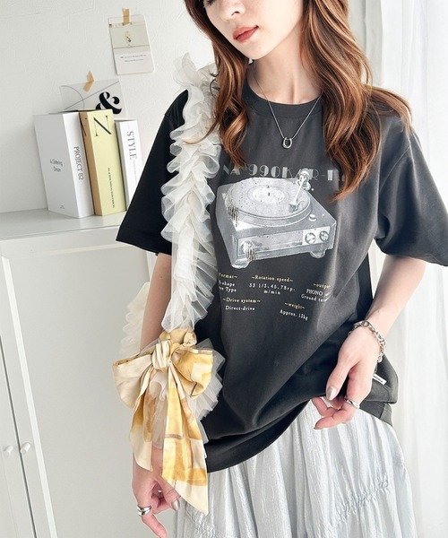 classicalelf（クラシカルエルフ）の「目を惹くグラフィックデザイン。綿100％レコードプレイヤーグラフィックTシャツ（Tシャツ/カットソー・レディース・ホワイト/チャコール・SMALL/MEDIUM/LARGE/X-LARGE）」の3枚目の写真