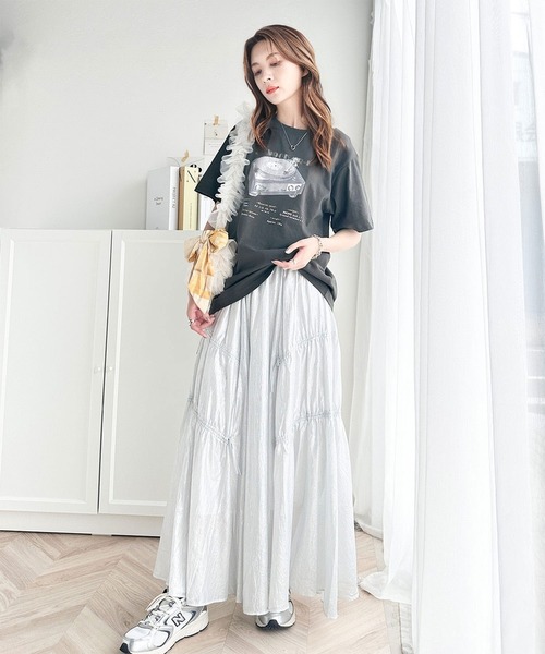 classicalelf（クラシカルエルフ）の「目を惹くグラフィックデザイン。綿100％レコードプレイヤーグラフィックTシャツ（Tシャツ/カットソー・レディース・ホワイト/チャコール・SMALL/MEDIUM/LARGE/X-LARGE）」の4枚目の写真