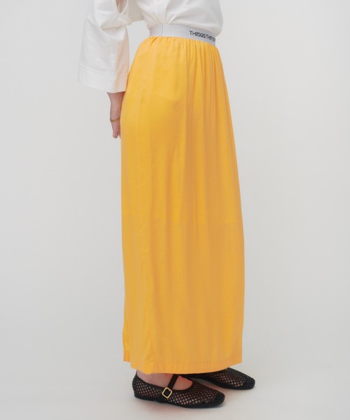 THINGS THAT MATTER（シングス ザット マター）の「POWDERY SATIN NARROW SKIRT / パウダリーサテンナロースカート（スカート・レディース・グリーン/オレンジ/ブルー/アイボリー・FREE）」の12枚目の写真