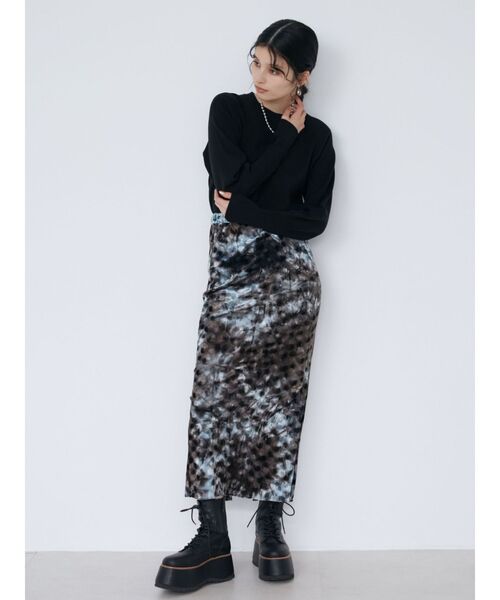 MURUA（ムルーア）の「クルーネックボリュームスリーブニット（ニット/セーター・レディース・ブルー/アイボリー/レッド/グレー/ブラック・FREE）」の13枚目の写真