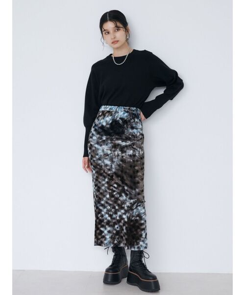 MURUA（ムルーア）の「クルーネックボリュームスリーブニット（ニット/セーター・レディース・ブルー/アイボリー/レッド/グレー/ブラック・FREE）」の14枚目の写真