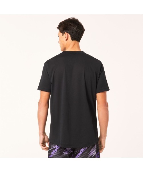 OAKLEY(オークリー)の「オークリー SLANT PLAIN SS TEE 9.0/ Tシャツ/ TRAINING スポーツ・トレーニング/ OAKLEY(Tシャツ/カットソー・メンズ・ネイビー/ブラック/ホワイト・S/M)」の17枚目の写真