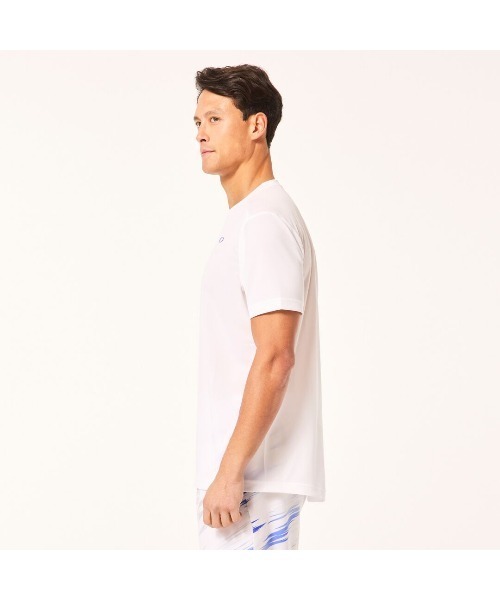 OAKLEY(オークリー)の「オークリー SLANT PLAIN SS TEE 9.0/ Tシャツ/ TRAINING スポーツ・トレーニング/ OAKLEY(Tシャツ/カットソー・メンズ・ネイビー/ブラック/ホワイト・S/M)」の4枚目の写真