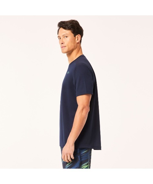 OAKLEY(オークリー)の「オークリー SLANT PLAIN SS TEE 9.0/ Tシャツ/ TRAINING スポーツ・トレーニング/ OAKLEY(Tシャツ/カットソー・メンズ・ネイビー/ブラック/ホワイト・S/M)」の12枚目の写真