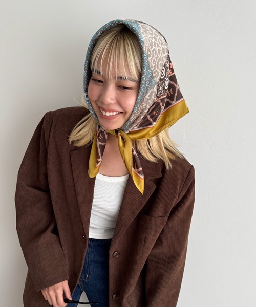 CANAL JEAN（キャナルジーン）の「diggity　プリントスカーフ（バンダナ/スカーフ・レディース・ブルー/マスタード・ONE SIZE）」の2枚目の写真