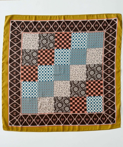 CANAL JEAN（キャナルジーン）の「diggity　プリントスカーフ（バンダナ/スカーフ・レディース・ブルー/マスタード・ONE SIZE）」の6枚目の写真