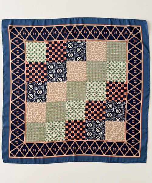 CANAL JEAN（キャナルジーン）の「diggity　プリントスカーフ（バンダナ/スカーフ・レディース・ブルー/マスタード・ONE SIZE）」の4枚目の写真