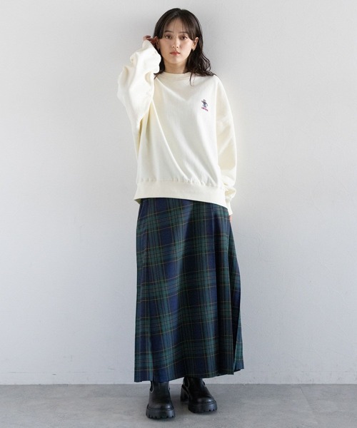 CONVERSE(コンバース)の「CONVERSE/ベアロゴルーズスウェット(スウェット・レディース・ホワイト/ネイビー/ピンク・FREE)」の5枚目の写真