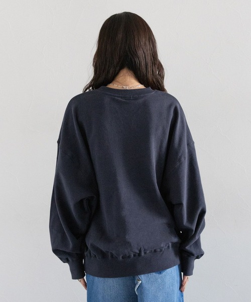 CONVERSE(コンバース)の「CONVERSE/ベアロゴルーズスウェット(スウェット・レディース・ホワイト/ネイビー/ピンク・FREE)」の20枚目の写真