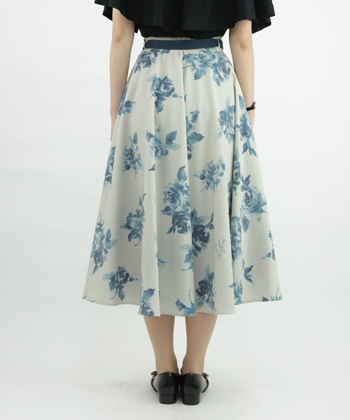 an another angelus（アンアナザーアンジェラス）の「ベルト付きアートローズ柄フレアースカート/ananotherangelus（スカート・レディース・ボルドー/ブルー・FREE）」の10枚目の写真