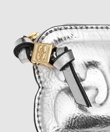 GANNI（ガニー）の「Ganni Bou Compact Zipped Wallet Metallic（財布
