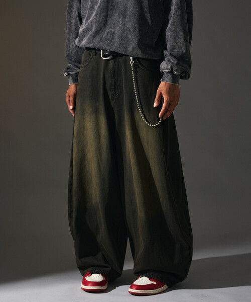 FREAK'S STORE（フリークスストア）の「限定展開 MR HEARTS/ミスターハーツ MR HEARTS/ミスターハーツ VINTAGE WASH WIDE SILHOUETTE CURVE DENIM（デニムパンツ・メンズ・ブラック/サックスブルー/ネイビー・SMALL/MEDIUM/LARGE）」の18枚目の写真