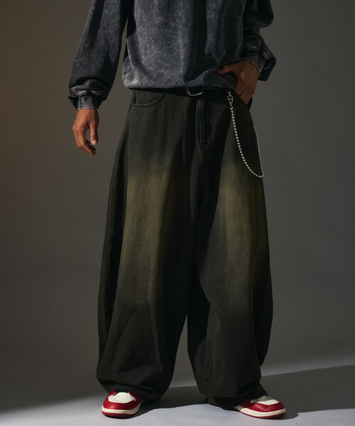 FREAK'S STORE（フリークスストア）の「限定展開 MR HEARTS/ミスターハーツ MR HEARTS/ミスターハーツ VINTAGE WASH WIDE SILHOUETTE CURVE DENIM（デニムパンツ・メンズ・ブラック/サックスブルー/ネイビー・SMALL/MEDIUM/LARGE）」の10枚目の写真