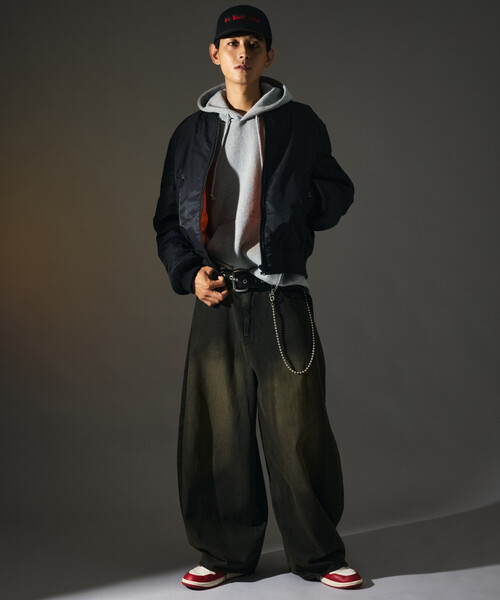 FREAK'S STORE（フリークスストア）の「限定展開 MR HEARTS/ミスターハーツ MR HEARTS/ミスターハーツ VINTAGE WASH WIDE SILHOUETTE CURVE DENIM（デニムパンツ・メンズ・ブラック/サックスブルー/ネイビー・SMALL/MEDIUM/LARGE）」の13枚目の写真