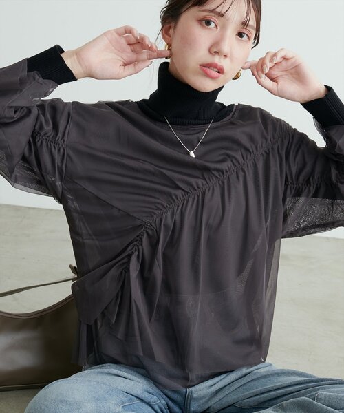 natural couture(ナチュラルクチュール)の「ネットチュールアシメ切替プルオーバー(Tシャツ/カットソー・レディース・チャコールグレー/グレイッシュベージュ/ピンク系その他/アイボリー・FREE)」の2枚目の写真