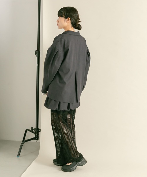 KBF（ケイビーエフ）の「ショルダータックBIGジャケット（その他アウター・レディース・カーキ/グレー系その他・ONE）」の7枚目の写真