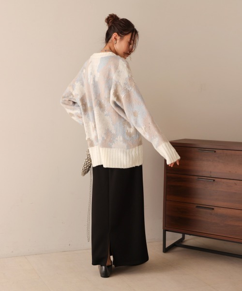 Bab（バブ）の「ニュアンス柄ケガキニットトップス（ニット/セーター・レディース・アイボリー/グレー/ピンク/グリーン・FREE）」の11枚目の写真